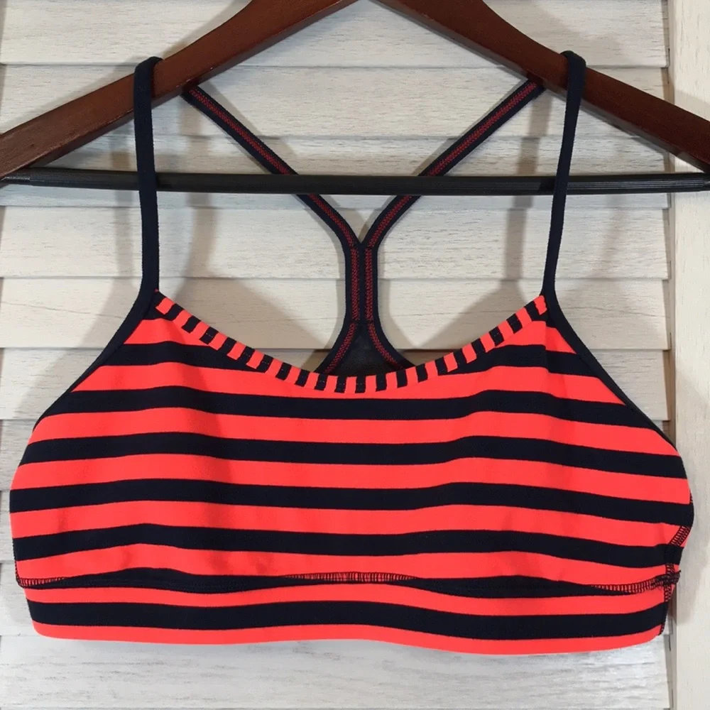 💙 Lululemon Flow Y Stripes Sports Bra